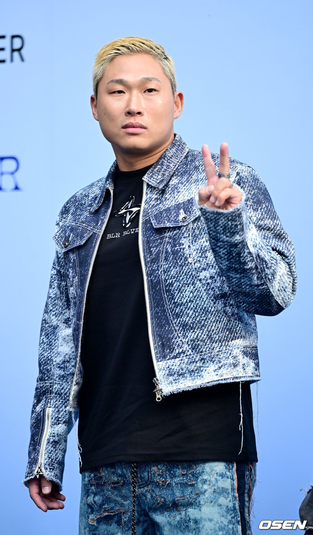 5일 서울 동대문디자인플라자(DDP)에서 ‘2024 S/S 서울패션위크’가 열렸다.가수 스윙스가 '비엘알(BLR)’ 포토콜 행사에 참석해 포즈를 취하고 있다. 2023.09.05 / dreamer@osen.co.kr