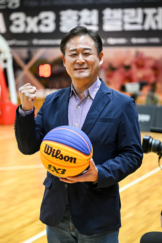 [사진] 스포츠산업을 적극 육성하는 신영재 홍천군수