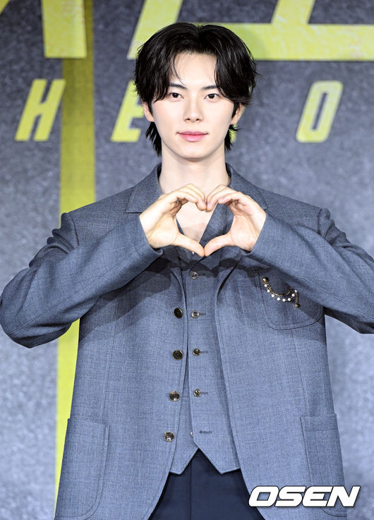 넷플릭스 드라마 '캐셔로' 제작발표회가 22일 오전 서울 강남구 웨스틴 서울 파르나스에서 열렸다.