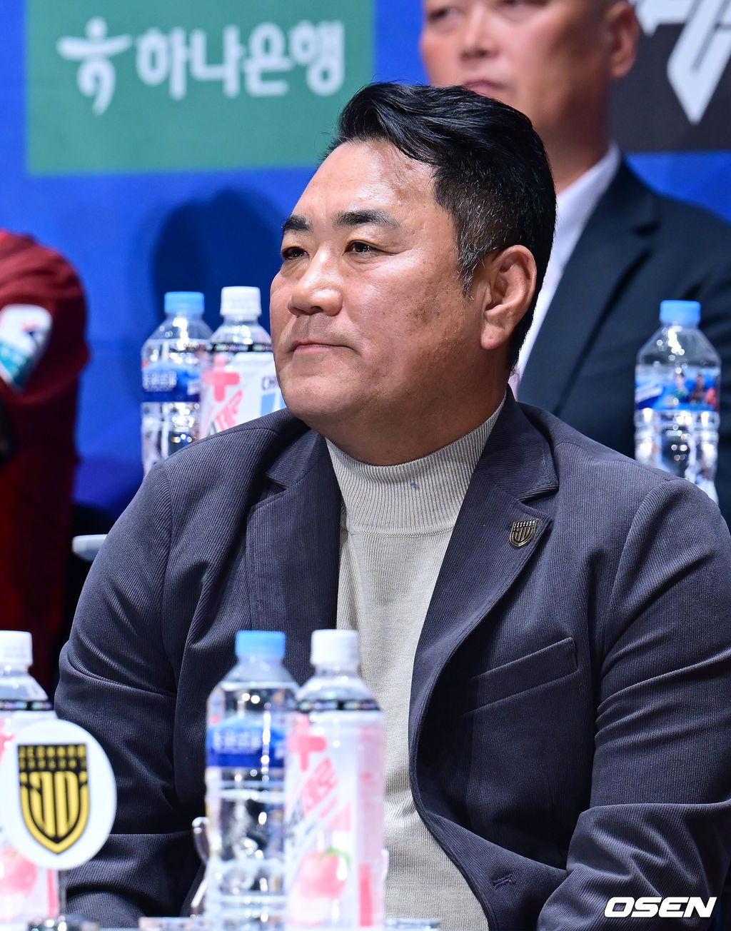 19일 오후 서울 마포구 상암 누리꿈스퀘어에서  2025 K리그2 개막 미디어데이 행사가 열렸다. 행사에는 올 시즌 K리그2에 참가하는 14개 팀 감독과 대표 선수가 참석, 1부 승격을 향한 각오를 밝힌다. 전남 김현석 감독이 행사에 참석하고 있다. 2025.02.19 / ksl0919@osen.co.kr  