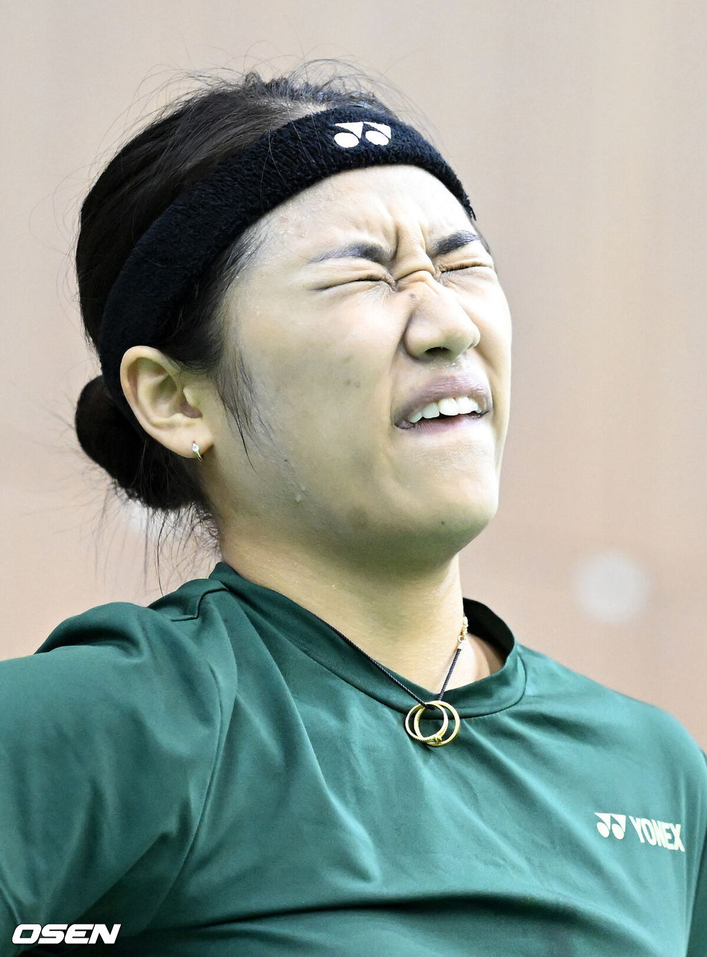 17일 충북 진천선수촌에서 대한민국 배드민턴 국가대표팀 미디어데이가 열렸다.배드민턴 대표팀 안세영이 훈련 중 숨을 고르고 있다. 2025.06.17 /sunday@osen.co.kr