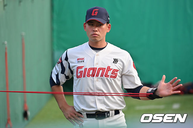 [OSEN=부산, 이석우 기자]  롯데 자이언츠 김진욱 / foto0307@osen.co.kr