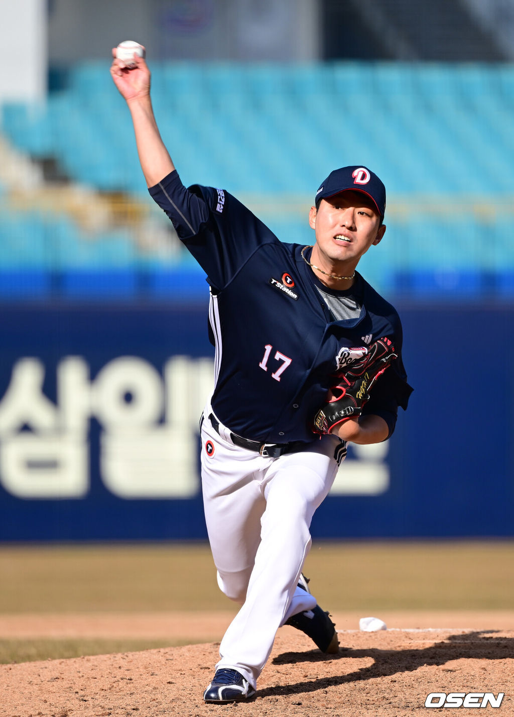 두산 베어스 홍건희. 2025.03.11/ ksl0919@osen.co.kr