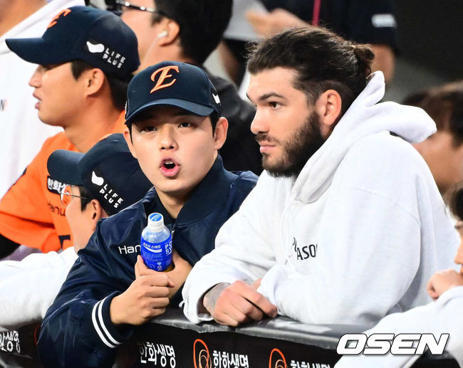 [OSEN=지형준 기자] 한화 문동주, 폰세. / jpnews@osen.co.kr