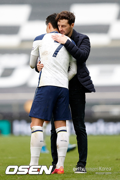 [사진] 손흥민과 메이슨 ⓒGettyimages(무단전재 및 재배포 금지)