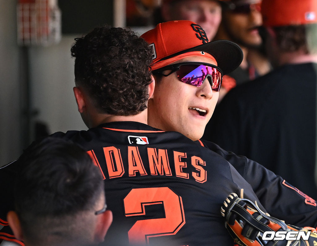 이정후-아다메스, 한국에서 더 단단해진 우정...올 시즌 SF 더 높이 올라간다