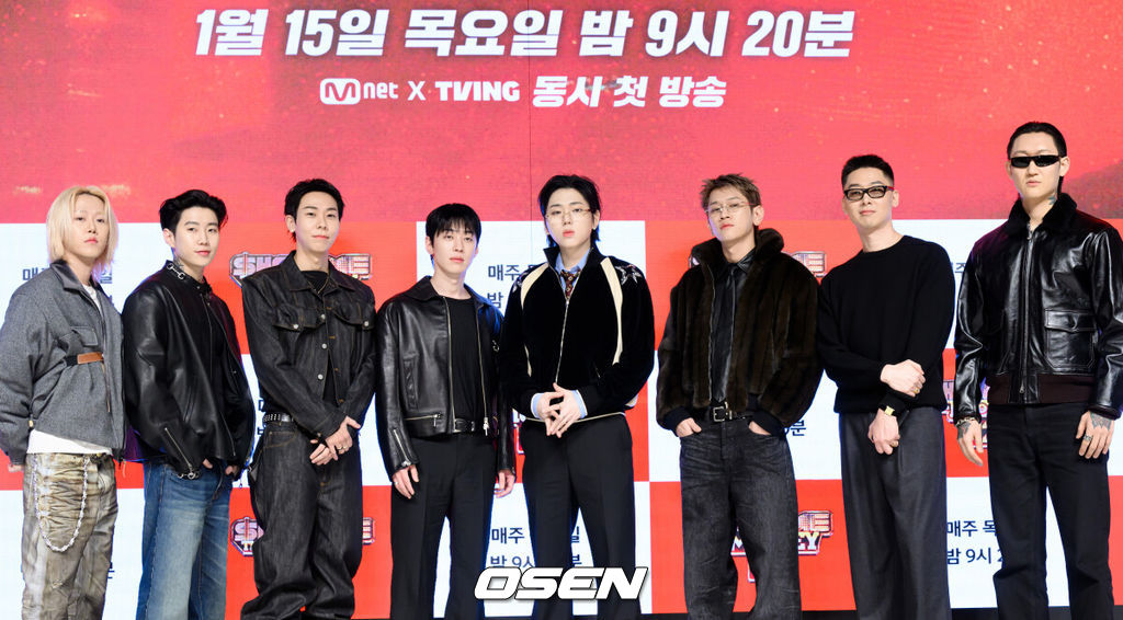 15일 오전 서울 강남구 논현동 엘리에나호텔에서 Mnet '쇼미더머니12' 제작발표회가 열렸다.'쇼미더머니12'는 2012년 첫 방송 이후 수많은 스타 래퍼와 히트곡을 배출해온 대한민국 대표 힙합 서바이벌 프로그램 '쇼미더머니'의 열두 번째 시즌이다. 역대 최다 지원자, 최다 회차, OTT 플랫폼 확장이라는 변화를 통해 한층 확장된 스케일을 예고하고 있다. 릴 모쉬핏, 박재범, 로꼬, 그레이, 지코, 크러쉬, 허키 시바세키, 제이통이 포토타임을 하고 있다. 2026.01.15 / jpnews@osen.co.kr