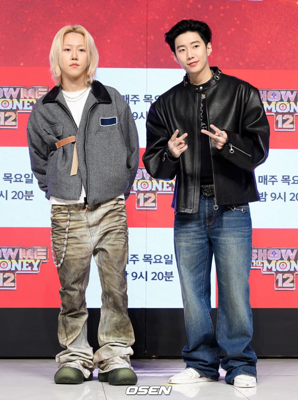 15일 오전 서울 강남구 논현동 엘리에나호텔에서 Mnet '쇼미더머니12' 제작발표회가 열렸다.'쇼미더머니12'는 2012년 첫 방송 이후 수많은 스타 래퍼와 히트곡을 배출해온 대한민국 대표 힙합 서바이벌 프로그램 '쇼미더머니'의 열두 번째 시즌이다. 역대 최다 지원자, 최다 회차, OTT 플랫폼 확장이라는 변화를 통해 한층 확장된 스케일을 예고하고 있다. 릴 모쉬핏, 박재범이 포토타임을 하고 있다. 2026.01.15 / jpnews@osen.co.kr