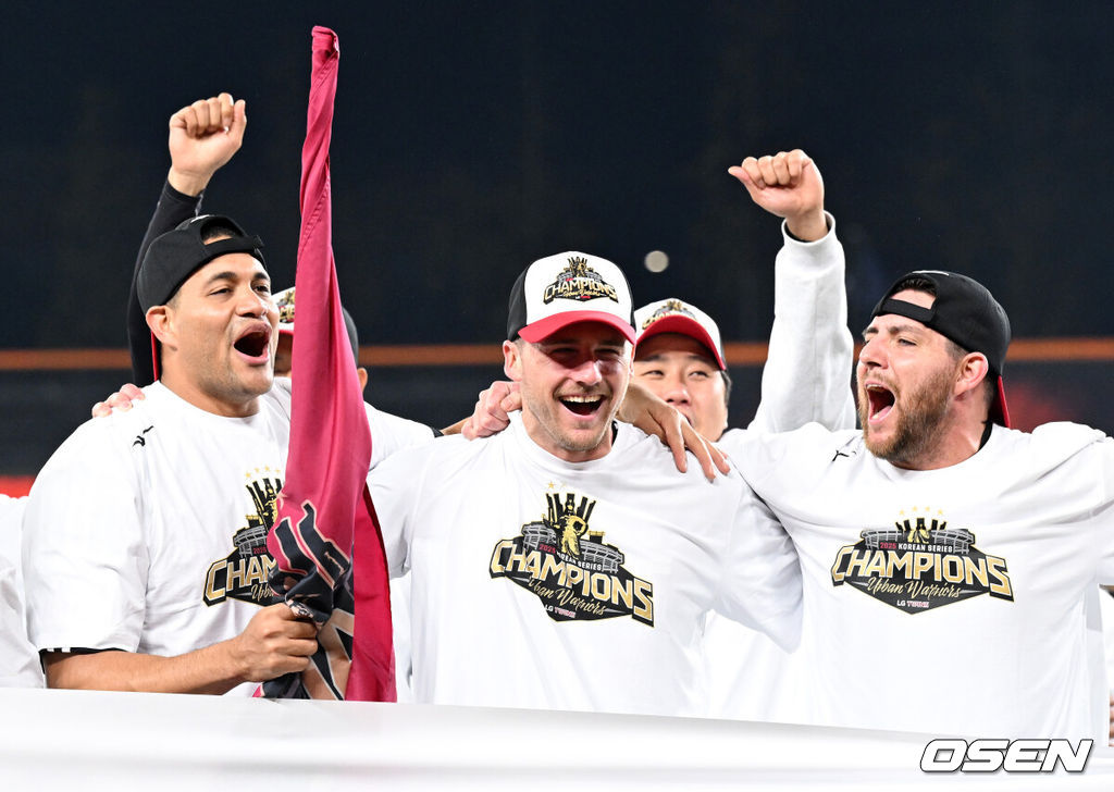 LG 치리노스-톨허스트-오스틴 2025.10.31 /sunday@osen.co.kr