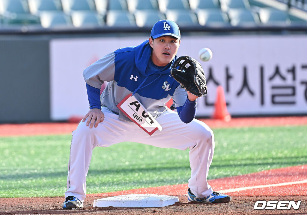 13일 울산 문수야구장에서 울산 웨일즈 트라이아웃이 열렸다. 정원 35명 모집에 무려 230명이 지원한 KBO 퓨처스리그 최초의 시민구단 울산 웨일즈는 13·14일 이틀간의 트라이아웃을 거쳐 15일 합격자를 발표한다.전 삼성 라이온즈 내야수 공민규가 트라이아웃에 참가하고 있다. 2026.01.13 / foto0307@osen.co.kr