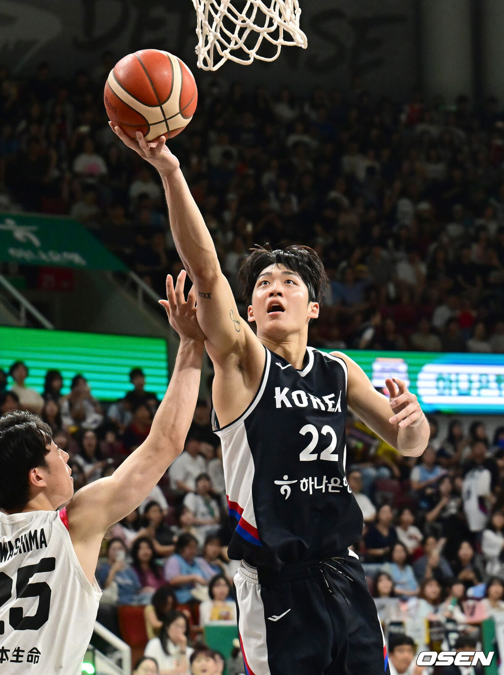 13일 오후 안양 정관장아레나에서 ‘하나은행 2025 남자농구 국가대표 평가전’ 대한민국과 일본의 두 번째 평가전이 열렸다. 대한민국은 지난 11일 열린 일본과의 첫 번째 평가전에서 91-77로 승리를 거뒀다. 3쿼터 대한민국 여준석이 골밑슛을 하고 있다. 2025.07.13 / ksl0919@osen.co.kr