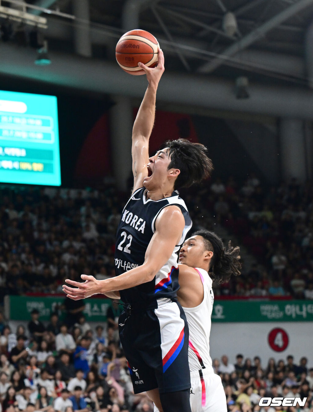 13일 오후 안양 정관장아레나에서 ‘하나은행 2025 남자농구 국가대표 평가전’ 대한민국과 일본의 두 번째 평가전이 열렸다. 대한민국은 지난 11일 열린 일본과의 첫 번째 평가전에서 91-77로 승리를 거뒀다. 1쿼터 대한민국 여준석이 점프슛을 시도하고 있다. 2025.07.13 / ksl0919@osen.co.kr