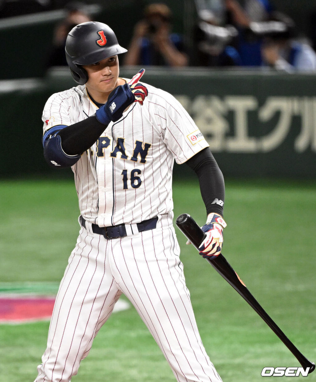 11일 도쿄 도쿄돔에서 2023 WBC(월드베이스볼클래식) 일본과 체코의 경기가 벌어졌다.일본 1회말 오타니가 타석에 들어서며 특유의 제스쳐를 취하고 있다.2023.03.11/spjj@osen.co.kr