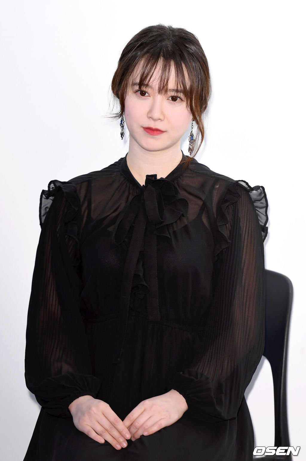 배우 구혜선이 7일 오후 서울 마포구 진산갤러리에서 ‘구혜선 : 니가 없는 세상, 나에겐 적막’ 전시회 기자간담회가 열렸다.배우 구혜선이 기자간담회에 앞서 포토타임을 갖고 있다. /sunday@osen.co.kr