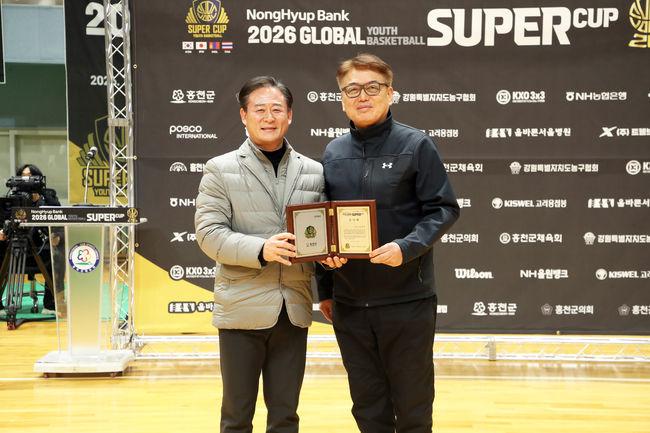 [사진] 신영재 홍천군수와 KXO 박건연 회장