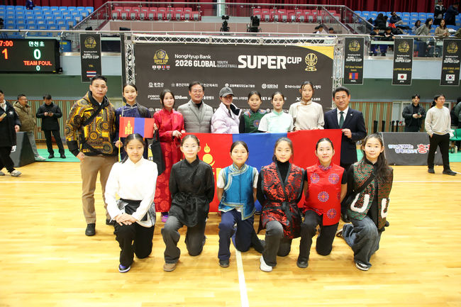 [사진] 여자초등부 준우승팀 몽골
