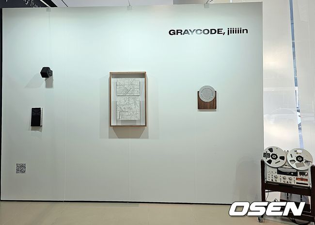 그레이코드와&nbsp;지인의 소리 작품.