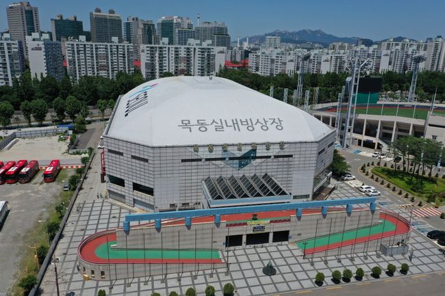 서울특별시체육회는 “서울의 대표적인 동계 스포츠 시설인 ‘목동실내빙상장’의 운영권을 맡아 1월 20일부터 본격적인 관리 운영에 들어간다”고 밝혔다. / 서울특별시체육회