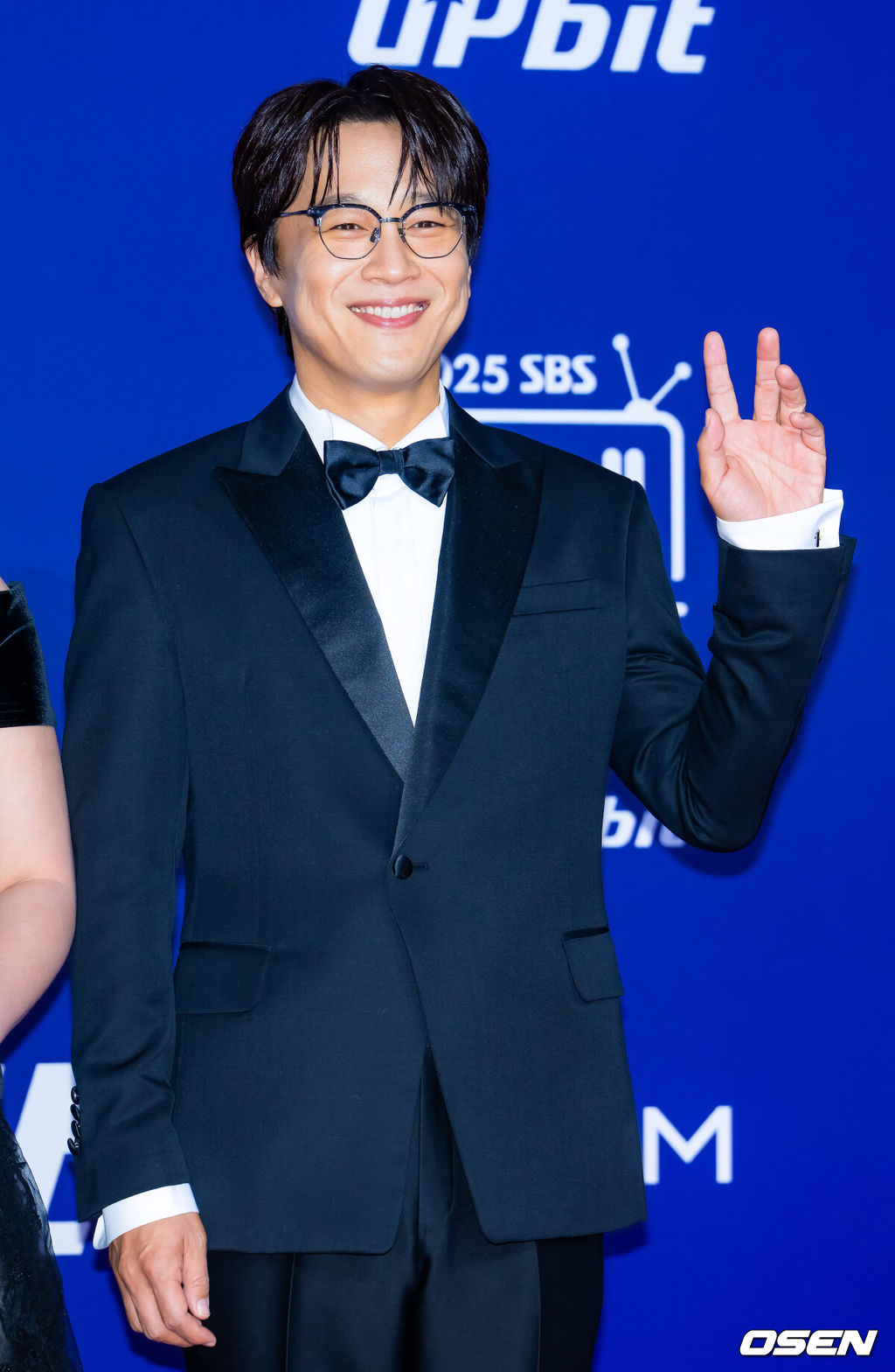 30일 오후 서울 마포구 상암 SBS 프리즘타워에서 ‘2025 SBS 연예대상’ 포토월 행사가 열렸다.올해 대상 후보는 유재석, 전현무, 탁재훈, 신동엽, 이상민, 서장훈, 지석진이 올라 대상을 두고 치열한 경쟁을 펼친다.MC 차태현이 레드카펫을 밟으며 포즈를 취하고 있다. 2025.12.30 /rumi@osen.co.kr