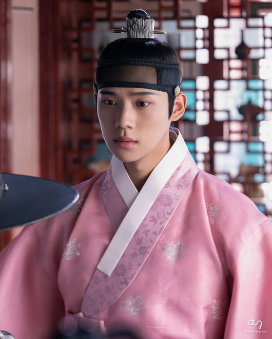 어썸이엔티 제공