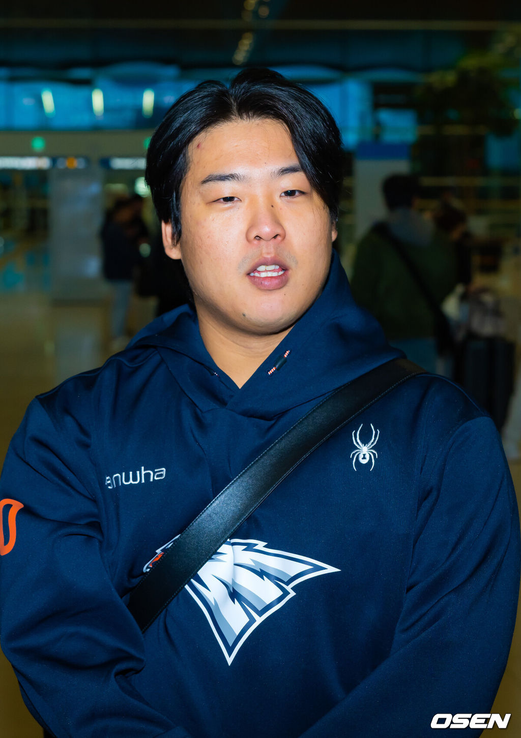 프로야구 한화 이글스가 2026 시즌을 준비하기 위해 23일 오전 인천공항을 통해 호주 멜버른으로 1차 스프링캠프를 떠났다.김경문 감독이 이끄는 한화 선수단은 코치진 17명, 선수 46명을 합해 63명으로 1차 스프링캠프 명단을 꾸렸다.한화 강백호가 출국을 앞두고 인사를 전하고 있다. 2026.01.23 / rumi@osen.co.kr