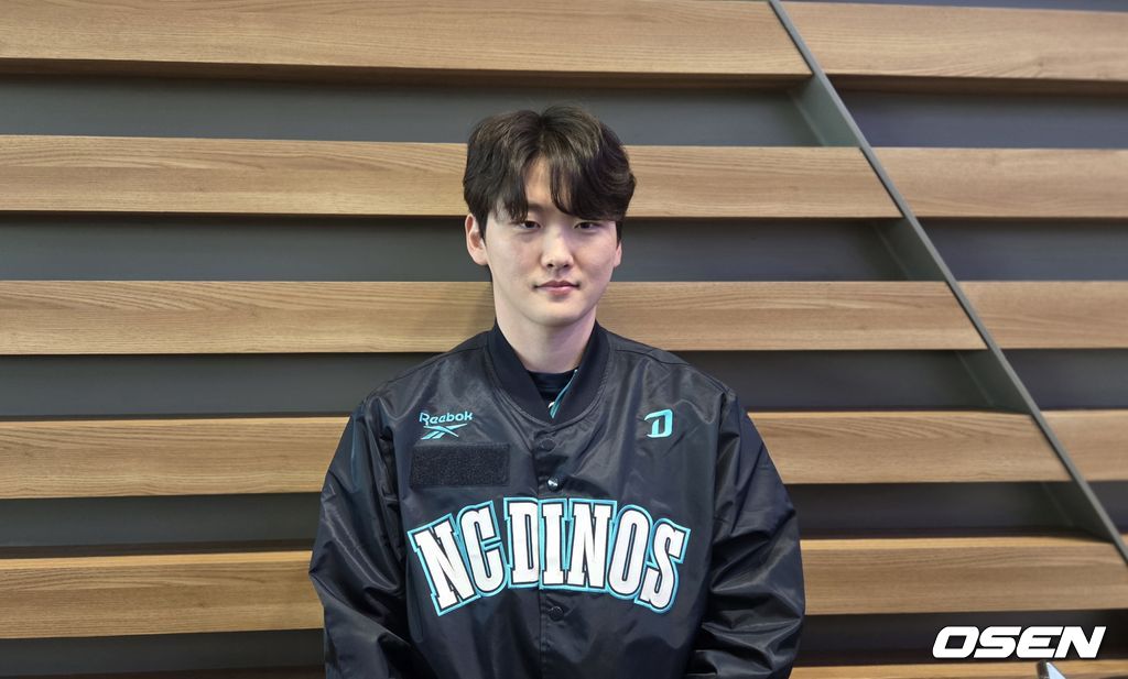 프로야구 NC 다이노스 투수 전사민이 미국 애리조나로 스프링캠프 출국에 앞서 취재진과 인터뷰를 하고 있다. /orange@osen.co.kr