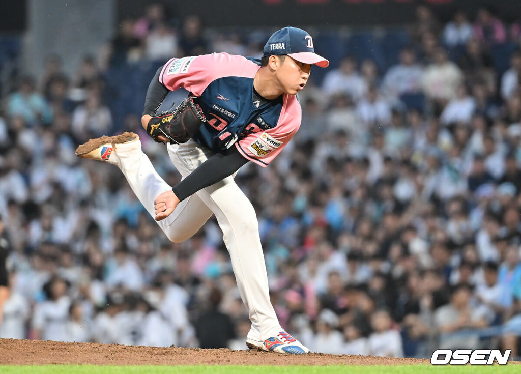 7일 창원NC파크에서 2025 신한 SOL 뱅크 KBO 리그 NC 다이노스와 KIA 타이거즈의 경기가 열렸다. 홈팀 NC는 구창모가, 방문팀 KIA는 양현종이 선발 출전했다. NC 다이노스 선발투수 구창모가 역투하고 있다. 2025.09.07 / foto0307@osen.co.kr