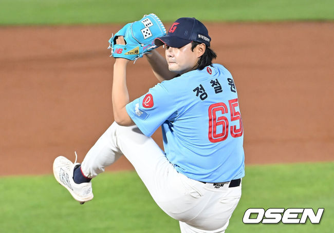 [OSEN=부산, 이석우 기자] 롯데 자이언츠 정철원 / foto0307@osen.co.kr