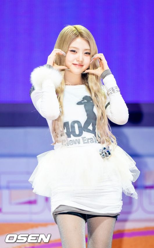 [OSEN=박준형 기자] 26일 오후 서울 자양동 예스24 라이브홀에서 그룹 키키(KiiiKiii·지유, 이솔, 수이, 하음, 키야) 미니 2집 '델룰루 팩(Delulu Pack)' 쇼케이스가 진행됐다.  '델룰루 팩'은 '지금의 나'로 어디서든 자유롭게 존재하고 싶은 키키의 새해 소원을 이들만의 방식으로 풀어낸 앨범이다. 앨범에는 타이틀곡 '404 (New Era)'를 비롯해 'Delulu(델룰루)', 'UNDERDOGS(언더독스)', '멍냥', 'Dizzy(디지)', 'To Me From Me(투 미 프롬 미) (Prod. TABLO)' 등 총 6곡이 수록됐다.  그룹 키키가 포즈를 취하고 있다. 2026.01.26 / soul1014@osen.co.kr