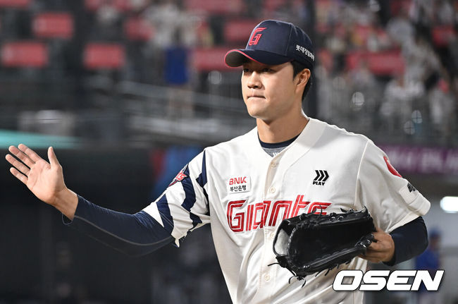 [OSEN=부산, 이석우 기자] 롯데 자이언츠 윤성빈  / foto0307@osen.co.kr