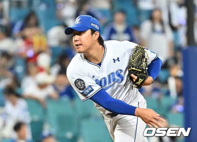 [OSEN=대구, 이석우 기자] 13일 대구삼성라이온즈파크에서 2025 신한 SOL 뱅크 KBO 리그 삼성 라이온즈와 KIA 타이거즈의 경기가 열렸다. 홈팀 삼성은 후라도가, 방문팀 KIA는 올러가 선발 출전했다. 삼성 라이온즈 최충연이 역투하고 있다. 2025.08.13 / foto0307@osen.co.kr