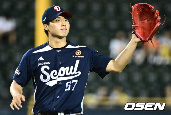 KIA 타이거즈가 FA 박찬호의 보상선수로 지명한 두산 베어스 홍민규. / OSEN DB