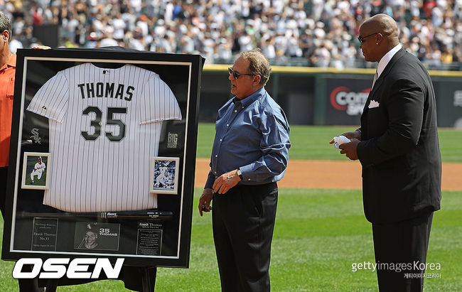 [사진] 2010년 시카고 화이트삭스는 프랭크 토마스의 등번호 35번을 영구 결번으로 지정했다. ⓒGettyimages(무단전재 및 재배포 금지)