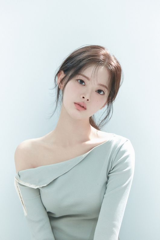 블러썸엔터테인먼트 제공