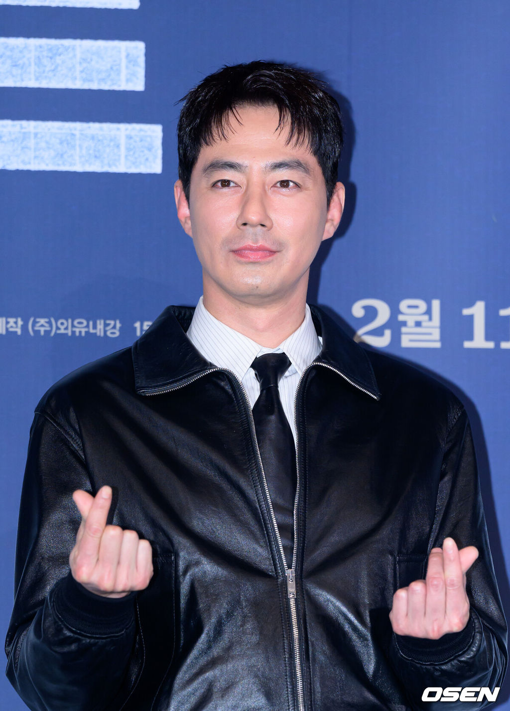 4일 오후 서울 CGV 용산아이파크몰에서 영화 '휴민트' 언론시사회가 열렸다.영화 ‘휴민트’는 비밀도, 진실도 차가운 얼음 바다에 수장되는 블라디보스토크에서 서로 다른 목적을 가진 이들이 격돌하는 이야기.배우 조인성이 포토타임을 말하고 있다. 2026.02.04 / sunday@osen.co.kr