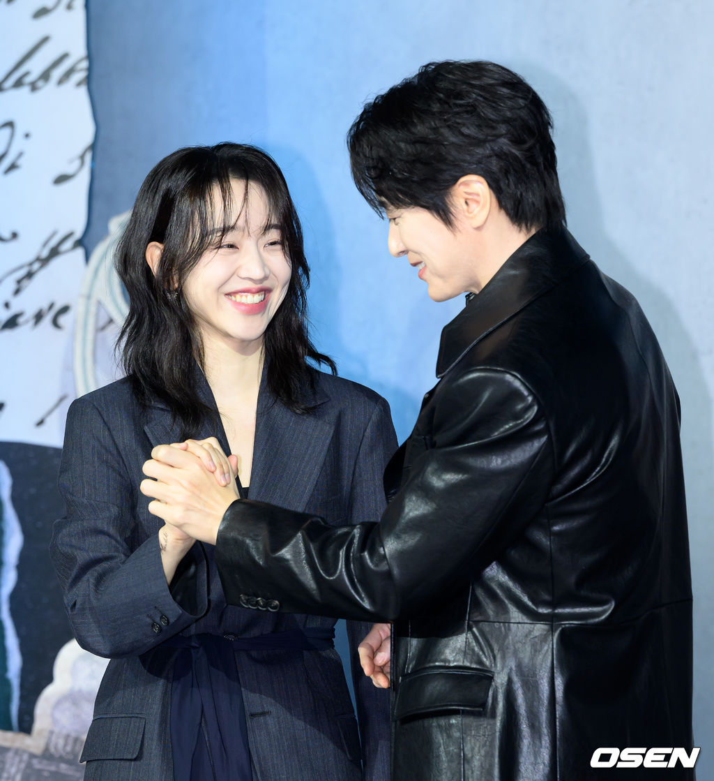 용의자와 형사 관계 맞나요?