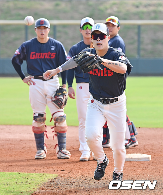 [OSEN=타이난(대만) , 이석우 기자] 롯데 나승엽이 훈련하고 있다. 2026.01.31 / foto0307@osen.co.kr