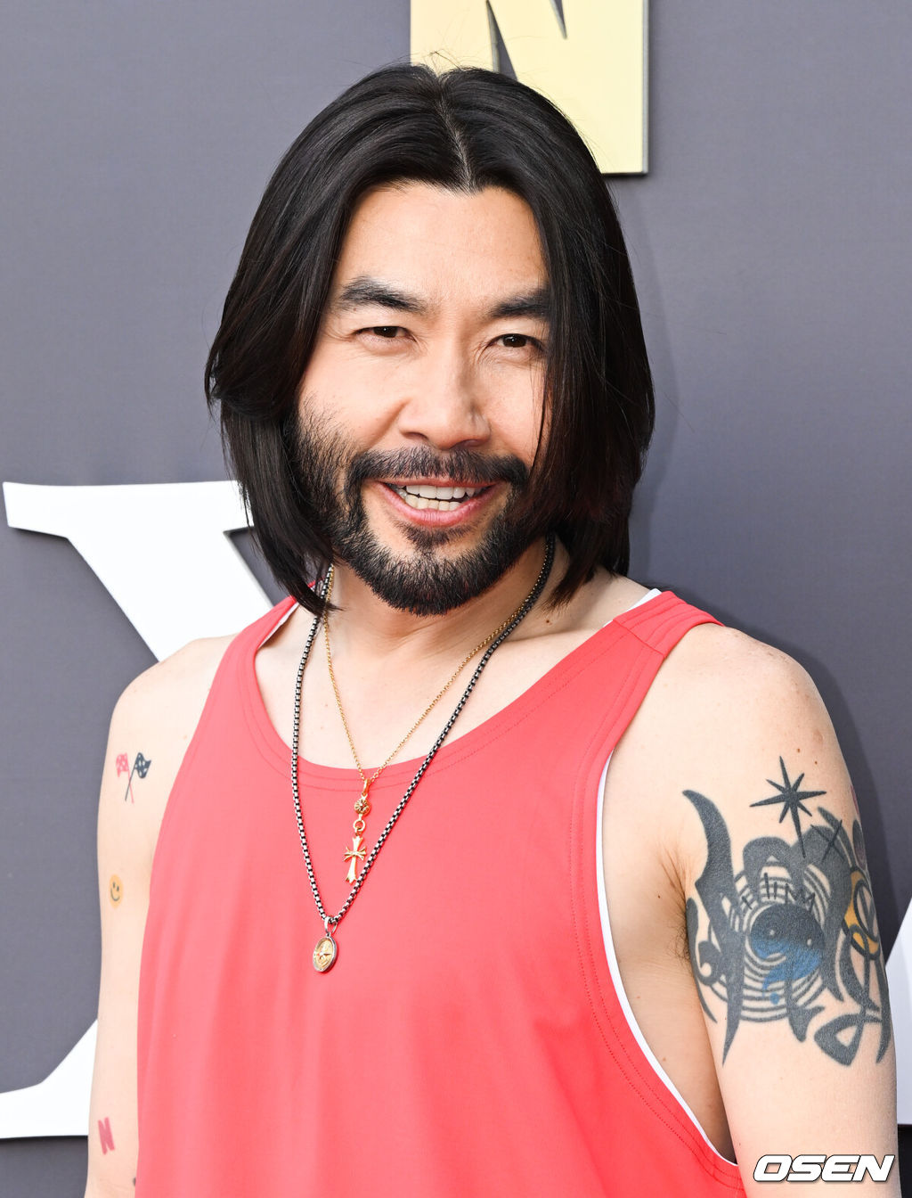 전시 '문도 픽사: 픽사, 상상의 세계로' 레드카펫 행사가 7일 서울 성동구 성수문화예술마당에서 열렸다.이번 전시의 이름 ‘문도’는 스페인어로 세계를 뜻한다. 즉 픽사의 세계인 셈이다. 다음달 29일까지 열린다.방송인 노홍철이 포즈를 취하고 있다. 2025.05.07 /cej@osen.co.kr