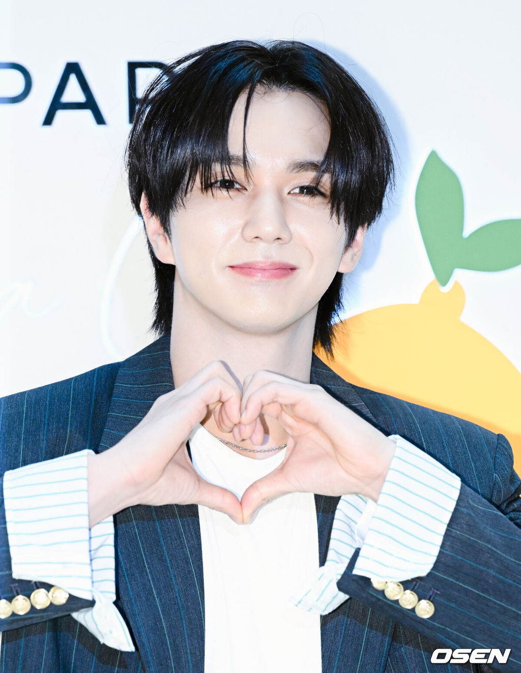 8일 오전 서울 송파구 롯데 에비뉴엘 잠실점에서 한 이탈리아 니치 향수 브랜드 팝업 오픈 기념 포토월 행사가 열렸다.이날 행사에는 TXT(투모로우바이투게더) 수빈, 황희찬, 유승호, 공명, 손나은, 이즈나 세비&사랑이 참석했다.배우 유승호가 포즈를 취하고 있다. 2025.07.08 /cej@osen.co.kr