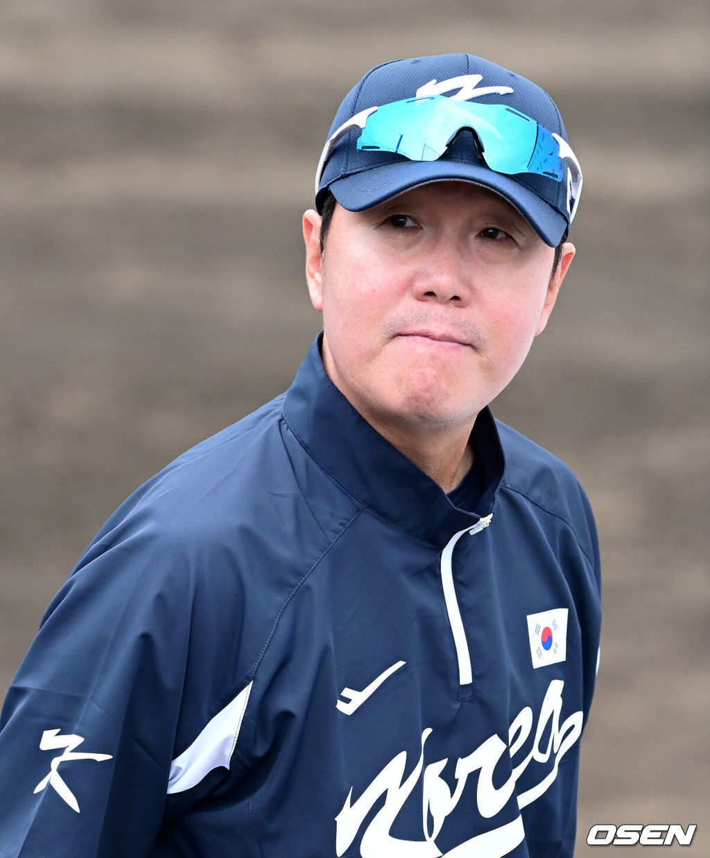 2026 WBC(월드베이스볼클래식)를 준비하는 대한민국 야구 대표팀이 20일 오후 일본 오키나와 온나손 아카마 구장에서 프로야구 삼성 라이온즈와 연습경기를 펼쳤다. 야구 대표팀은 오키나와에서 국내 팀들과 6차례 연습경기를 치르며 전력을 끌어올릴 예정이다.경기를 마치고 대표팀 류지현 감독이 인터뷰를 준비하고 있다. 2026.02.20 / dreamer@osen.co.kr