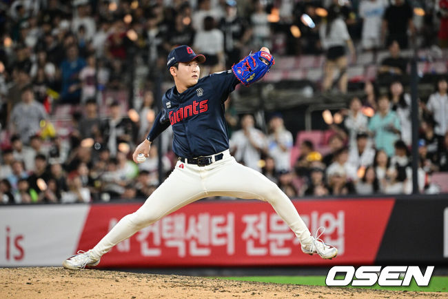 [OSEN=수원, 조은정 기자]3일 오후 수원KT위즈파크에서 ‘2025 신한 SOL BANK KBO리그’ KT 위즈와 롯데 자이언츠의 경기가 진행됐다.이날 경기에 KT는 헤이수스, 롯데는 감보아를 선발투수로 내세웠다. 6회말 1사 롯데 최준용이 역투하고 있다. 2025.09.03 /cej@osen.co.kr