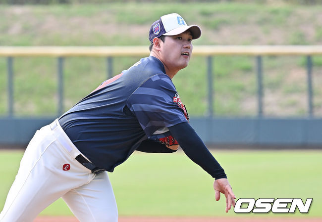 [OSEN=타이난(대만), 이석우 기자] 롯데 자이언츠 나균안/ foto0307@osen.co.kr