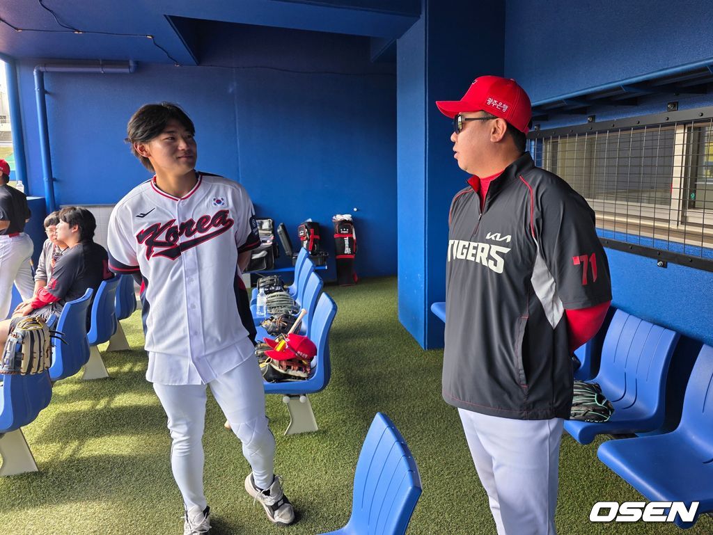 한국 야구 대표팀 김도영과 KIA 타이거즈 이범호 감독. /OSEN DB