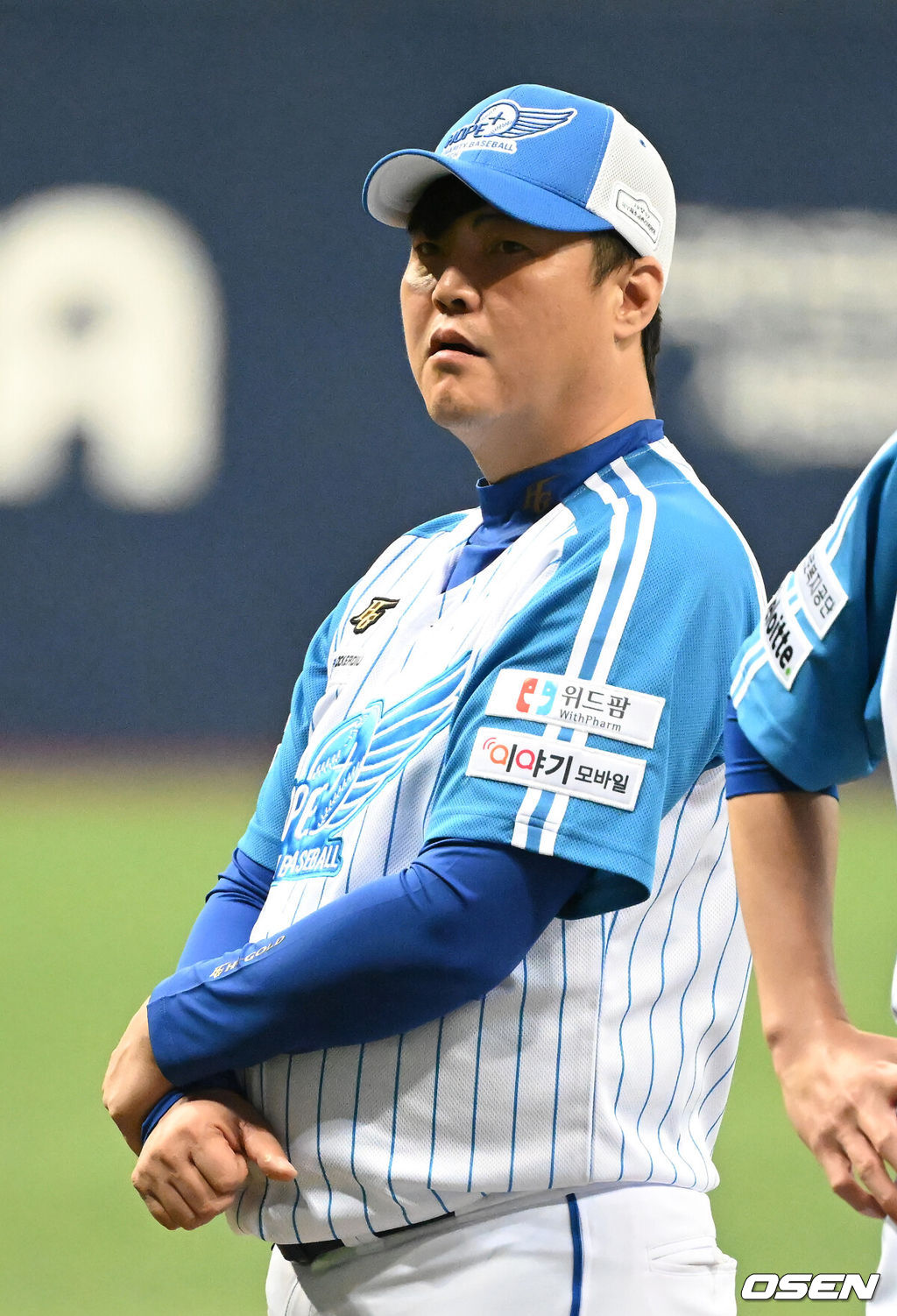 26일 오후 서울 고척스카이돔에서 2023 희망더하기 자선야구대회가 열렸다.경기 시작에 앞서 양신팀 안지만이 도열하고 있다. 2023.11.26 / ksl0919@osen.co.kr