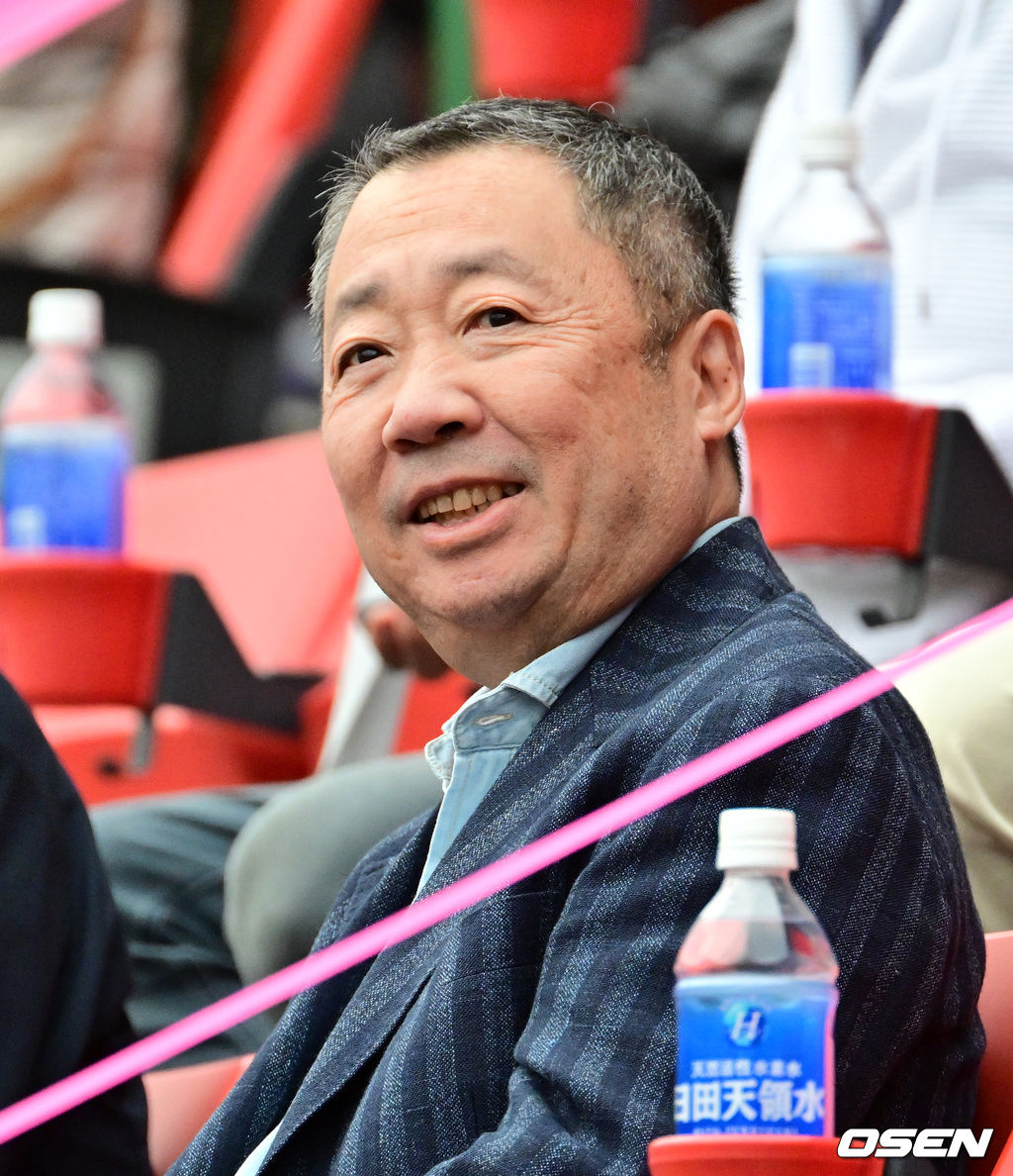 야구 사랑으로 널리 알려진 박정원 구단주