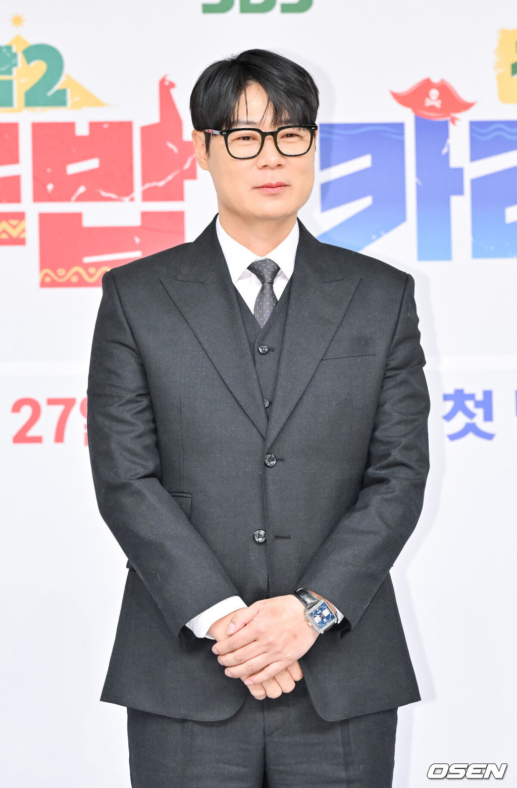 27일 목동 SBS 사옥에서 SBS ‘정글밥2 - 페루밥, 카리브밥(이하 '정글밥2')’ 제작발표회가 진행됐다. 오는 27일 첫 방송되는 SBS 새 예능프로그램 '정글밥2 - 페루밥, 카리브밥'은 미지의 정글에서 직접 캐고 잡고 요리하며 펼쳐지는 노동과 미식의 경계를 넘나드는 여행 이야기로 이날 행사에는 류수영, 최현석, 김옥빈, 최다니엘, 윤남노, 이준, 한비인 PD, 류지환 PD가 참석했다. 최현석 셰프가 포즈를 취하고 있다.   2025.02.27 / soul1014@osen.co.kr