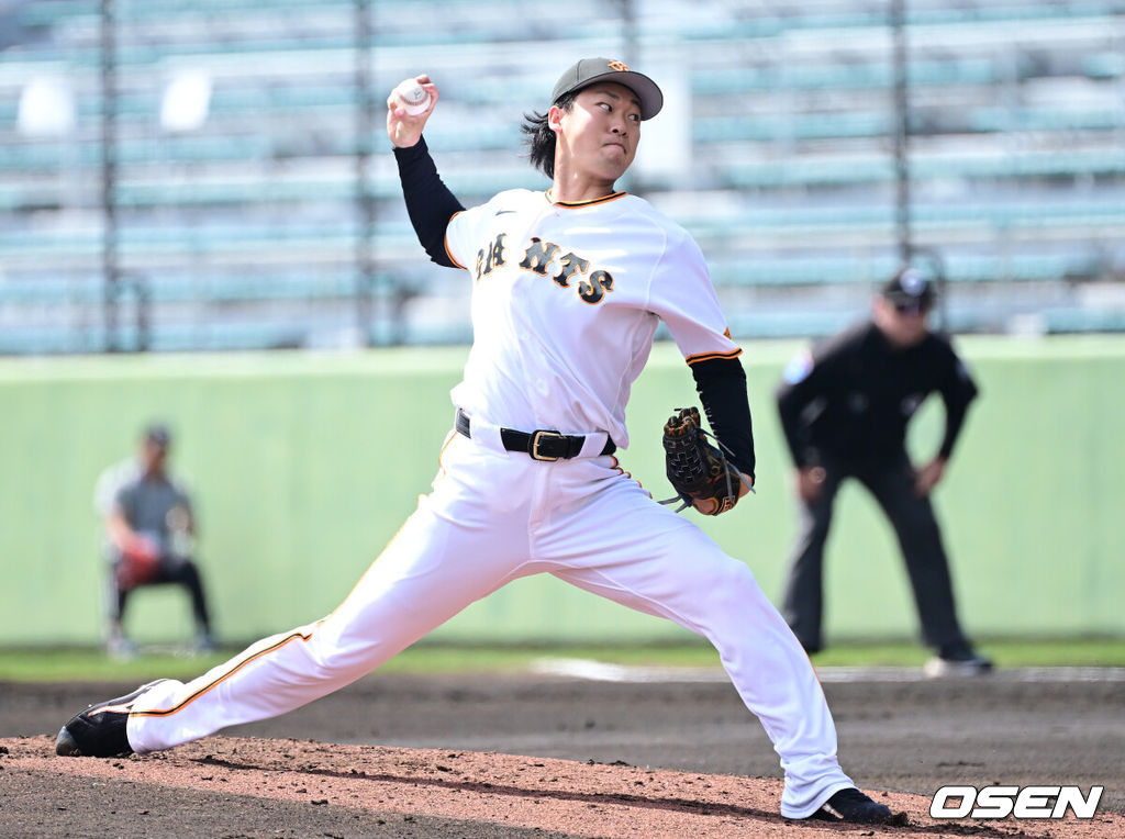 프로야구 삼성 라이온즈가 28일 일본 오키나와 나하 셀룰러 스타디움에서 일본프로야구 요미우리 자이언츠와 연습경기를 펼쳤다.삼성은 요미우리를 상대로 최원태를 선발로 내세운다.2회초 요미우리 야마사키 이오리가 힘차게 공을 뿌리고 있다. 2026.02.28 / dreamer@osen.co.kr