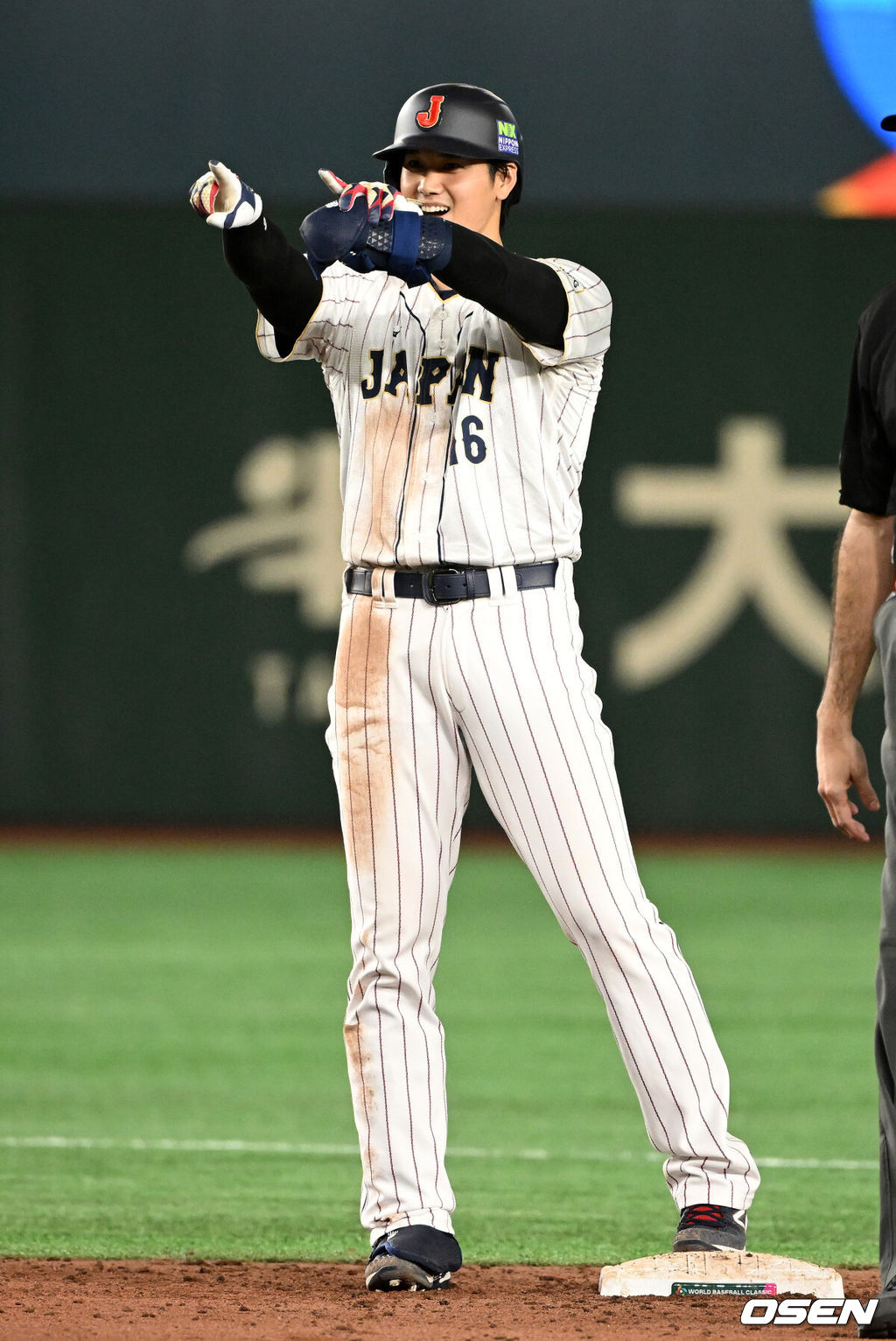  이강철 감독이 이끄는 대한민국 월드베이스볼클래식(WBC) 대표팀이 10일 일본 도쿄돔에서 일본과 1라운드 B조 경기를 가졌다.5회말 무사에서 일본 오타니가 우익선상 2루타를 날리고 세리머니를 하고 있다. 2023.03.10 /spjj@osen.co.kr