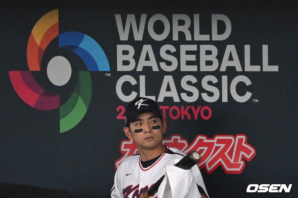 이강철 감독이 이끄는 대한민국 대표팀이 12일 오후 일본 도쿄돔에서 2023 월드베이스볼클래식(WBC) B조 1라운드 3차전 체코와의 경기를 가졌다.한국 이정후가 경기를 준비하고 있다. 2023.03.12 /spjj@osen.co.kr