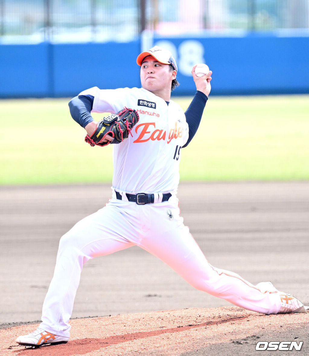 한화 왕옌청. 2026.02.21/ dreamer@osen.co.kr